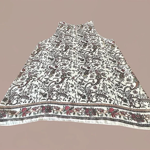 EUC! MAX STUDIO FLOWERED SLEEVELESS BLOUSE - Picture 4 of 11